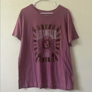 Wrangler Sunburst Graphic Tee in Mauve